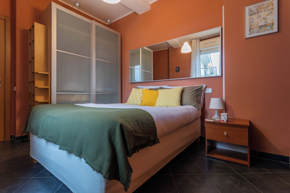 Apartment, Balcony