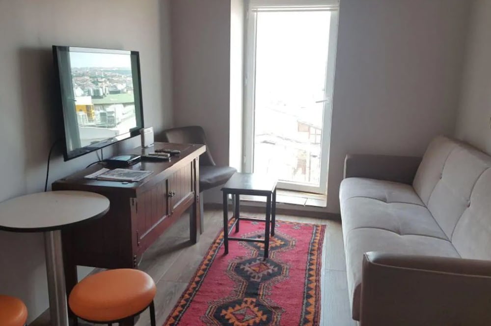 Apartment photo 1