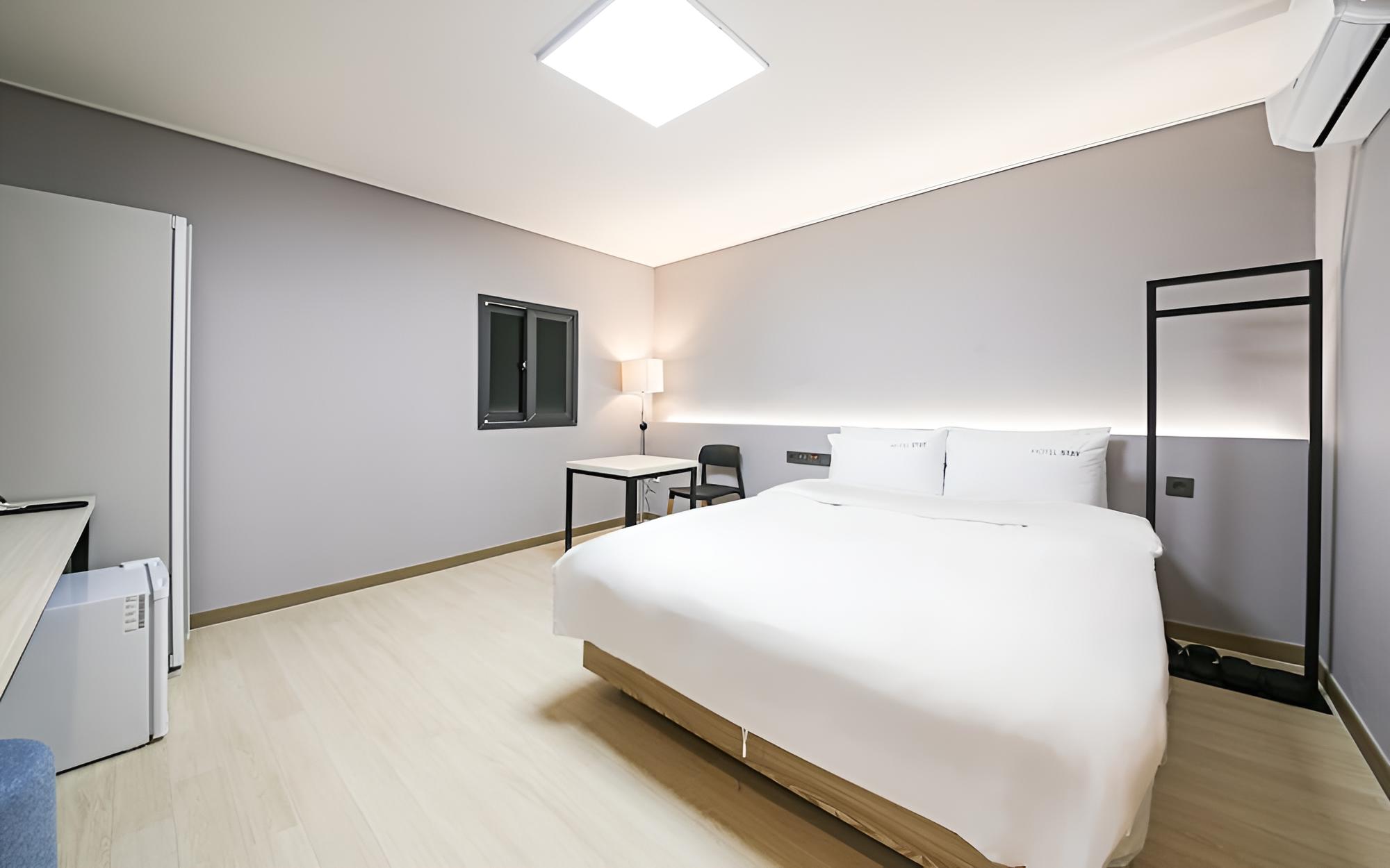 Room (Standard King (down bedding) (4KUHD65) photo 1