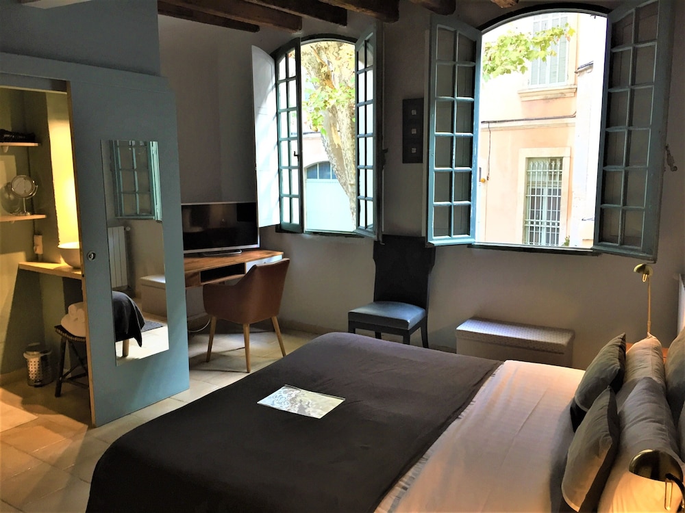 Suite, Ensuite (Trinitario)