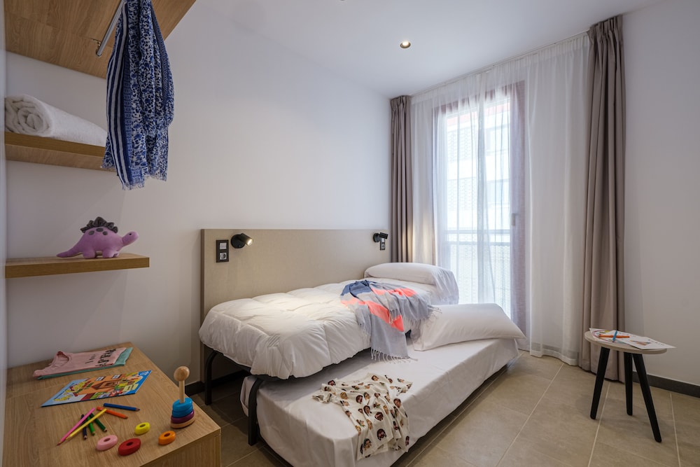 Superior Apartment, 2 Bedrooms photo 2