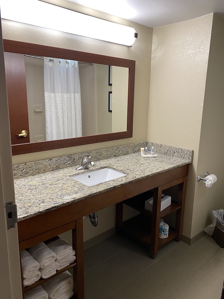 Two Queen Bed Suites with Sofa Bed - Photo 5