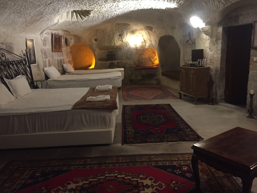 King Cave Room photo 1