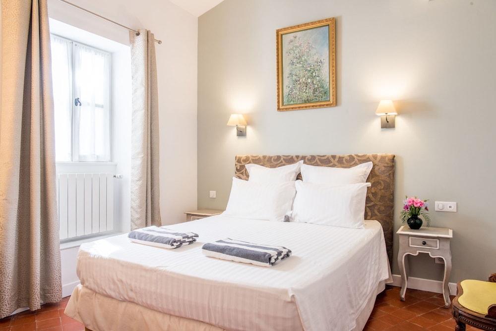 Standard Double Room, Ensuite, Garden View (Chambre Olivier) photo 1