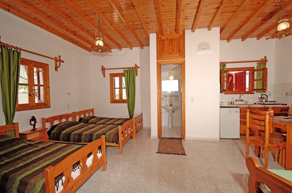 Triple Room - Photo 3