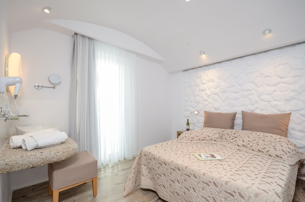 Deluxe Suite, 2 Bedrooms, 2 Bathrooms
