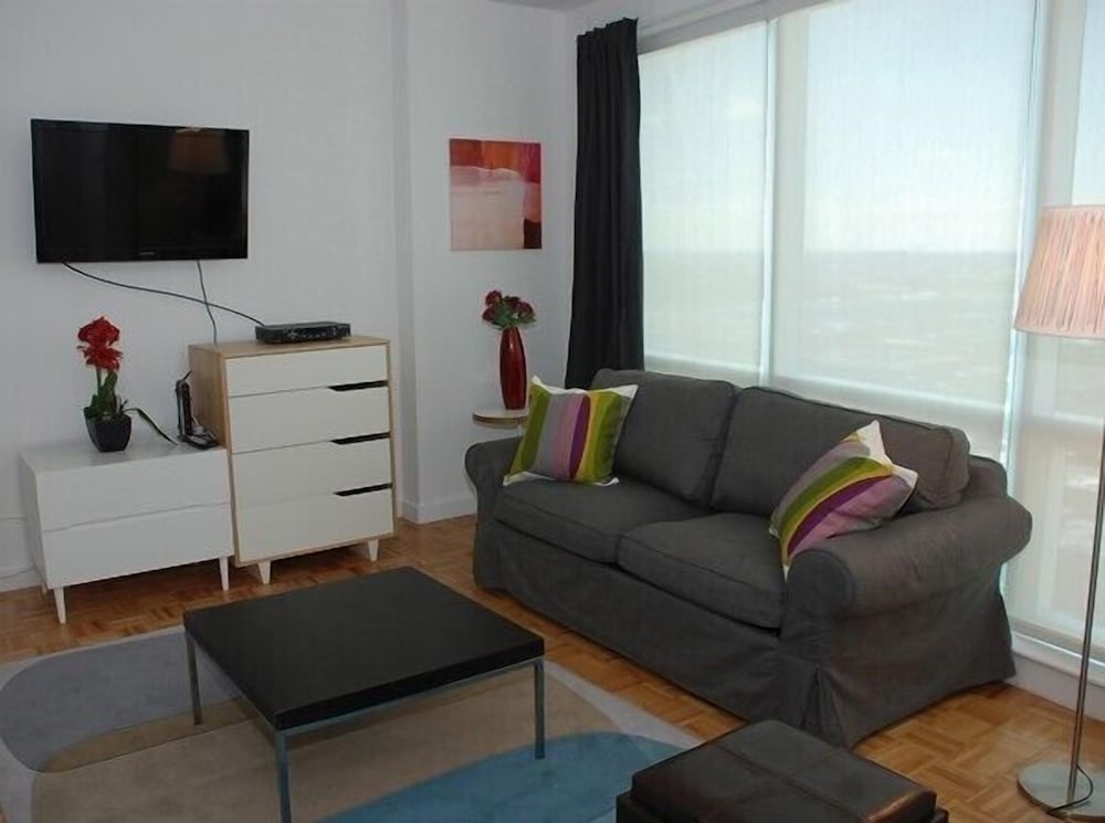 Studio Apartment photo 1