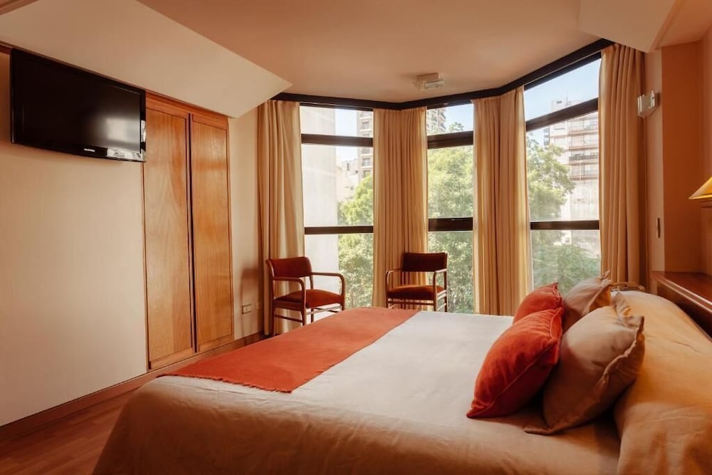 Suite, 1 Bedroom photo 2