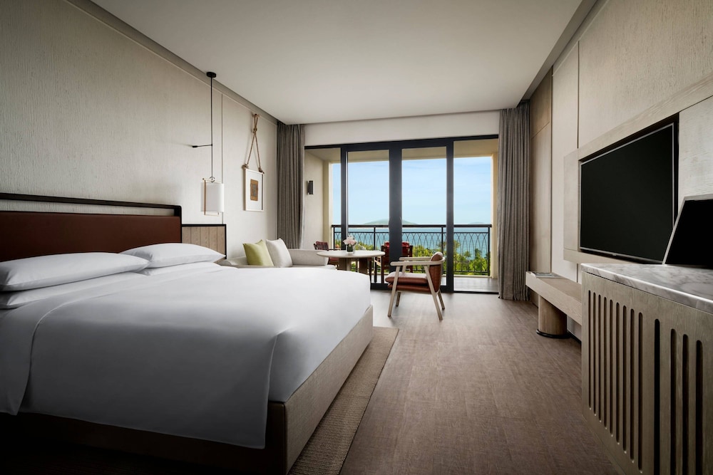 Room, 1 King Bed, Ocean View photo 3