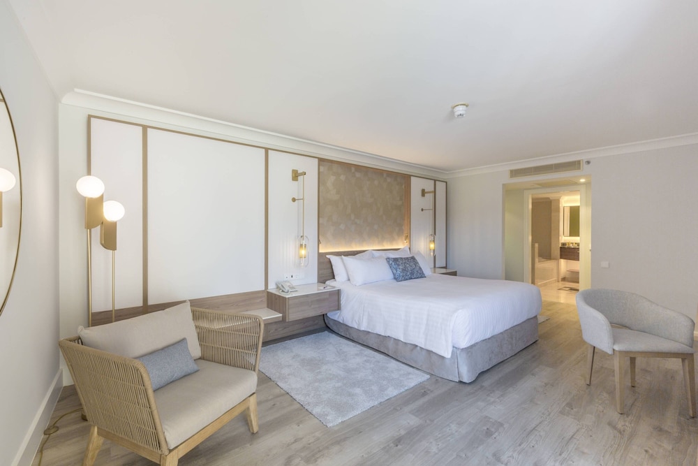 Standard Suite, 1 King Bed with Sofa bed, Balcony (View)