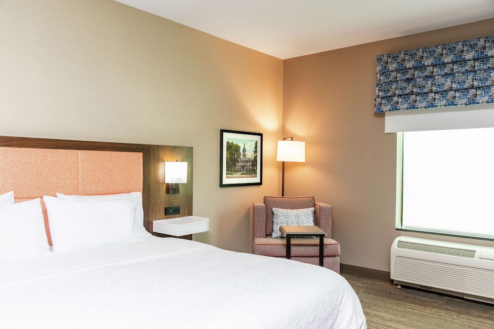 Room, 1 King Bed, Accessible, Non Smoking - Photo 2