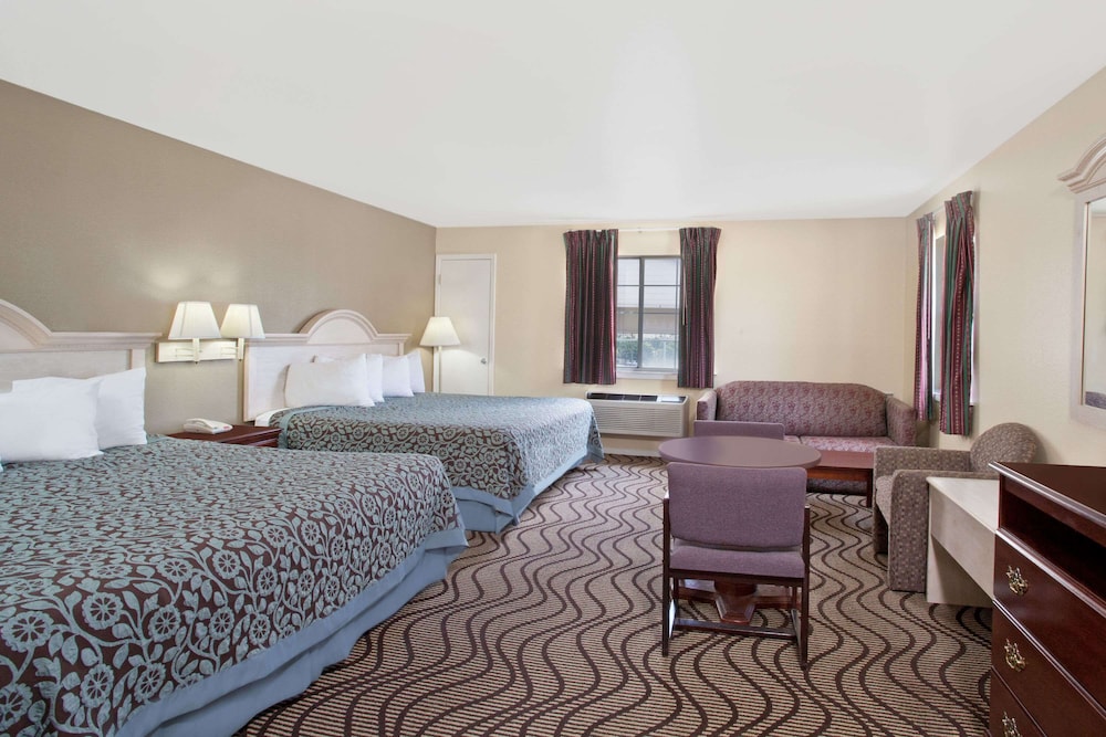 Standard Suite, Non Smoking, Refrigerator - Photo 1