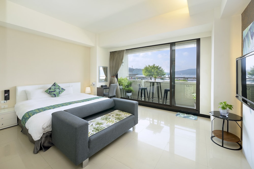 Basic Double Room, Lake View, Ground Floor photo 1