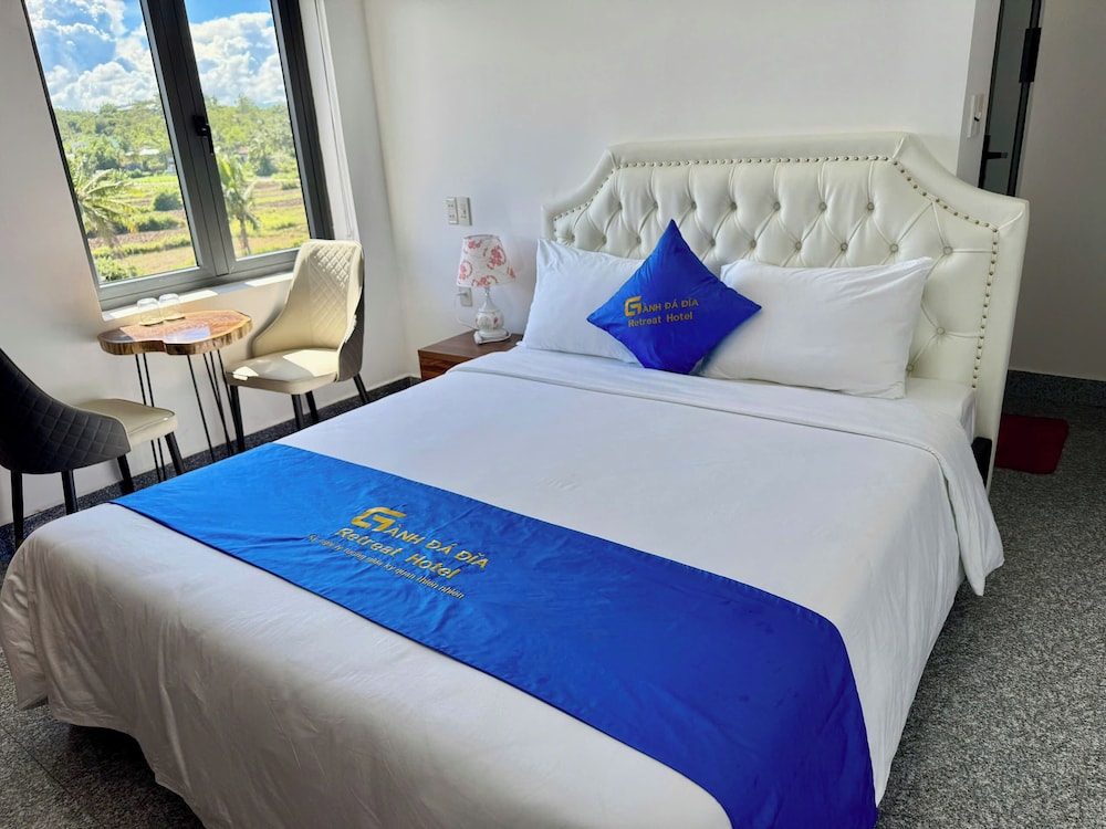 Deluxe Double Room, Hill View photo 1