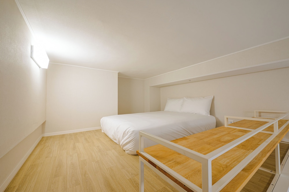 Hue Stay PKG (Room + Breakfast + Spa for 2) - Photo 6
