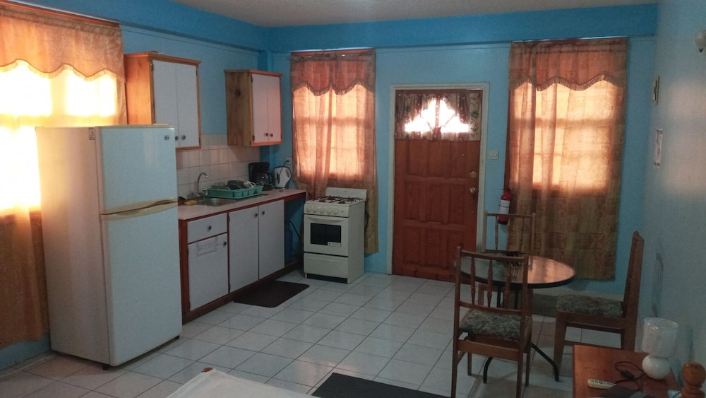 Traditional Studio Suite, 2 Double Beds, Mountain View photo 3