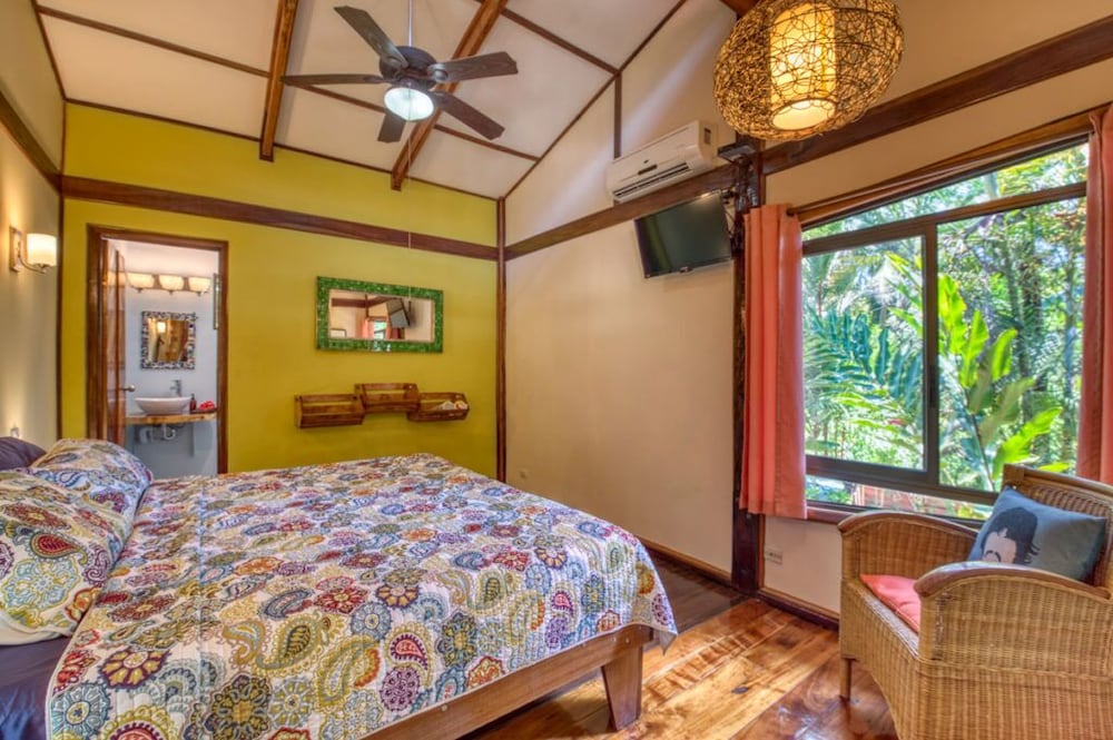 Superior Suite, 1 King Bed, Refrigerator, Pool View photo 2
