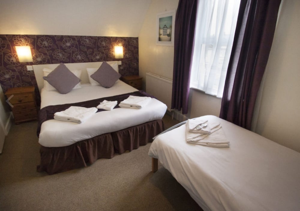 Standard Triple Room - Photo 2
