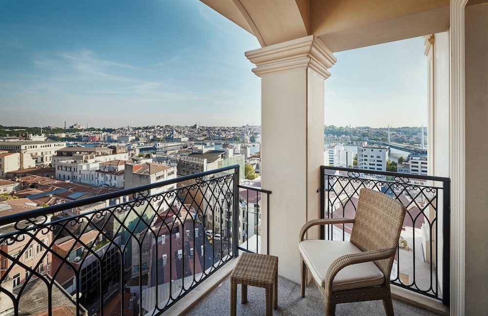 Superior Room with Galata View photo 3