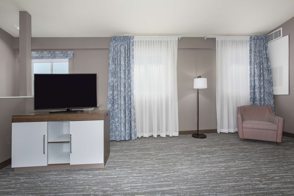 Standard Room with King Bed