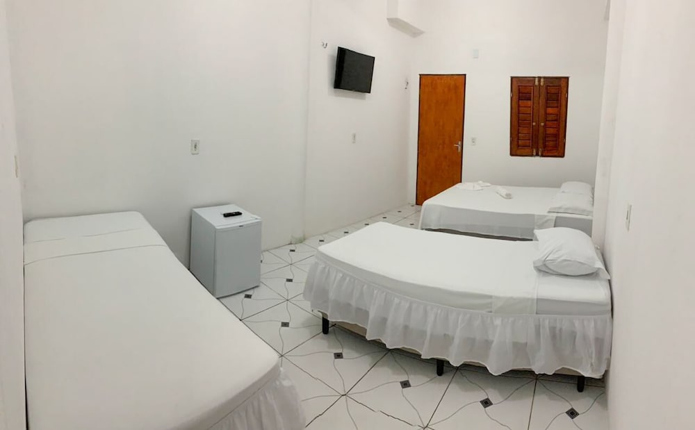 Economy Quadruple Room - Photo 2