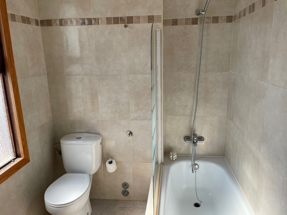 Superior Double Room, 1 Queen Bed, Balcony - Photo 5