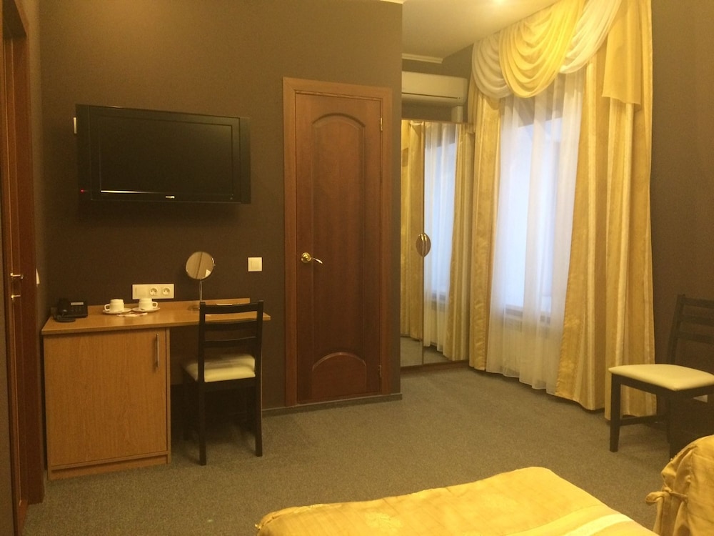 Standard Twin Room, 2 Twin Beds photo 3