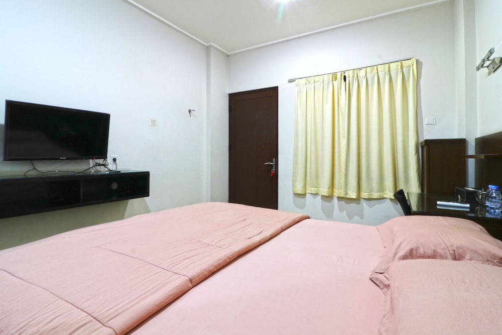 Deluxe Double Room - Photo 9