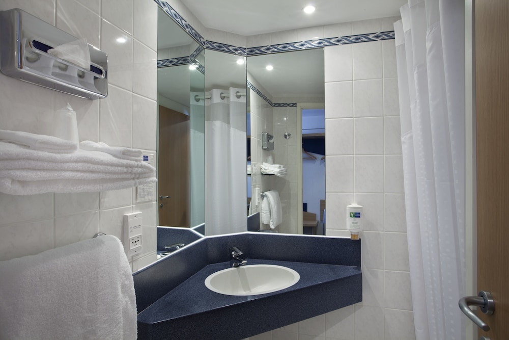 Standard Room - Photo 4