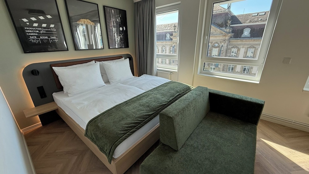 Comfort Triple Room, City View