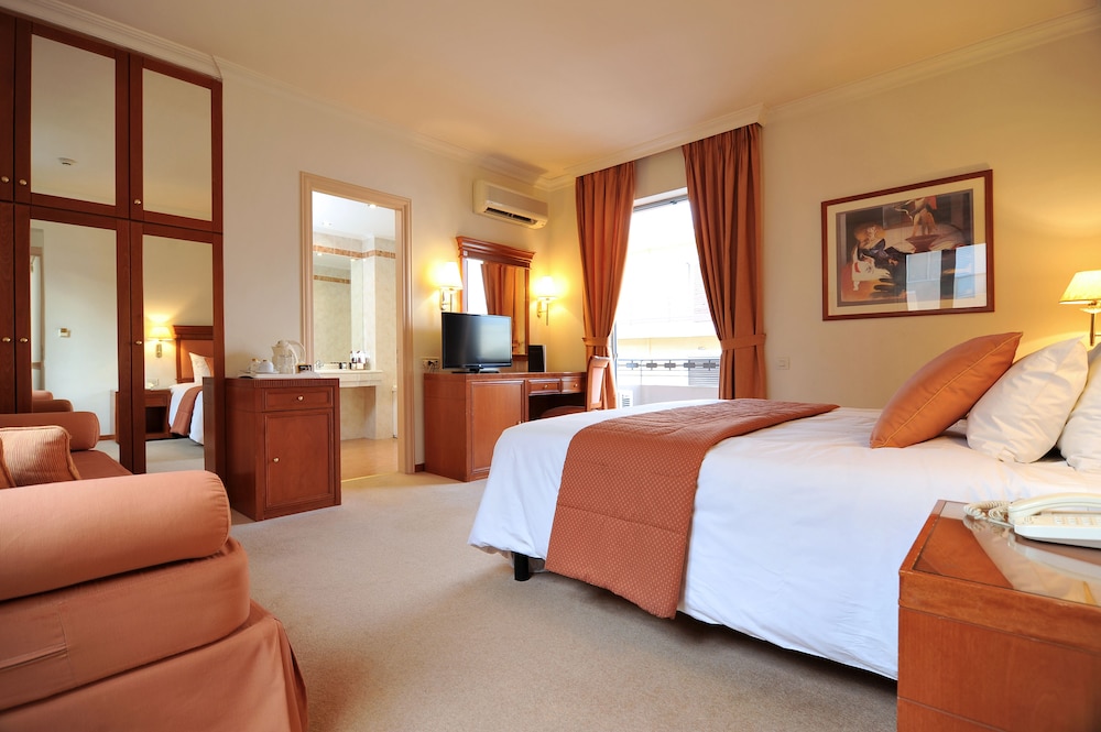 Executive Room, Jetted Tub photo 1