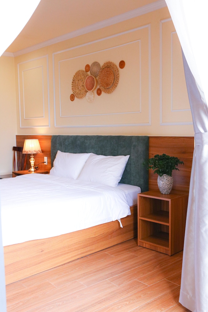 Deluxe Double Room, City View - Photo 25