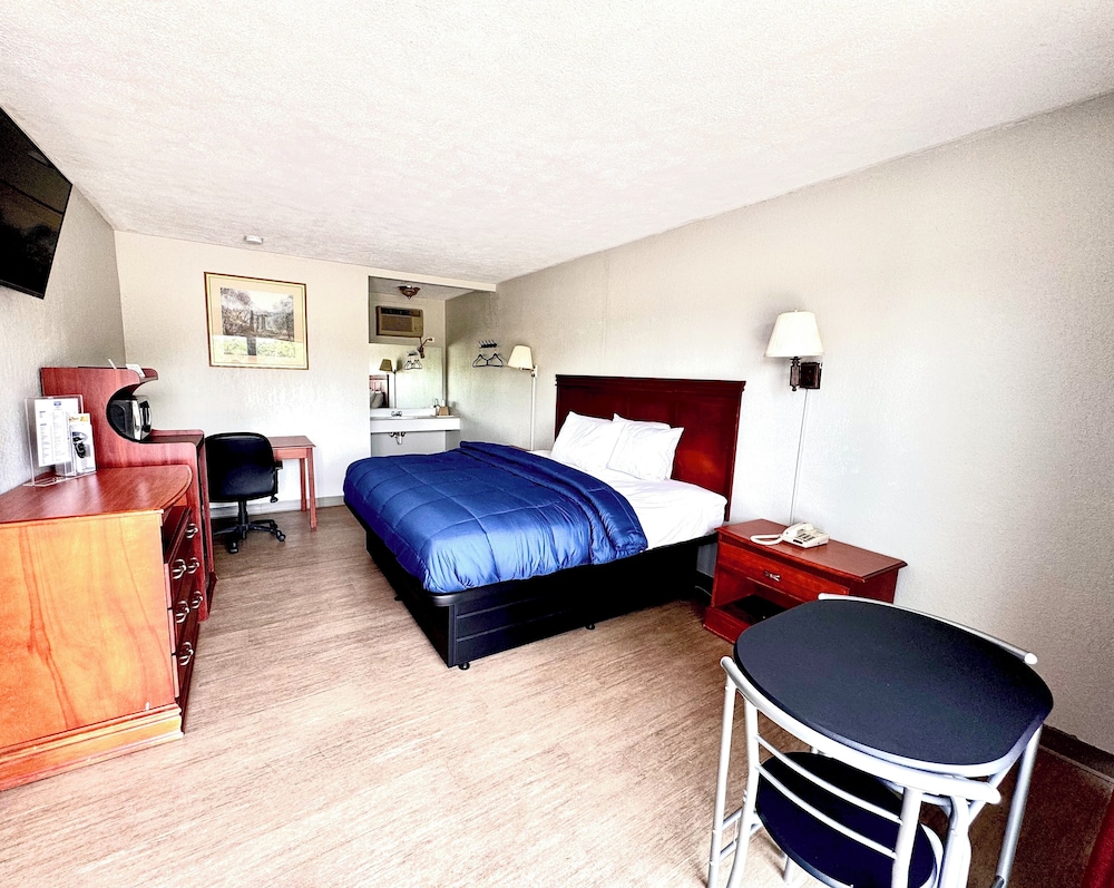Standard Single Room, Balcony, Garden View