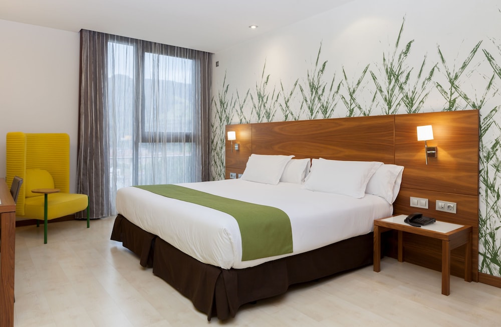 Double or Twin Room - Photo 10