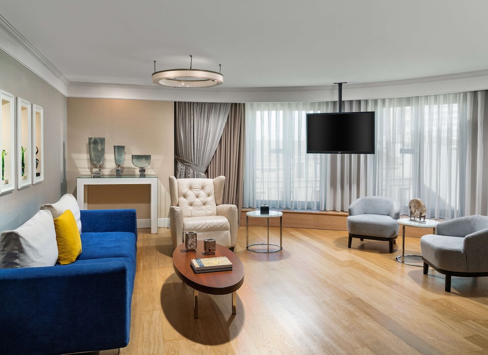 Presidential Suite, City View (Lounge) thumbnail 5