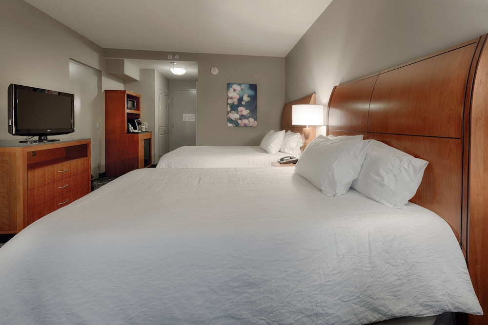Room, 2 Queen Beds (Drinks & Snacks) - Photo 3