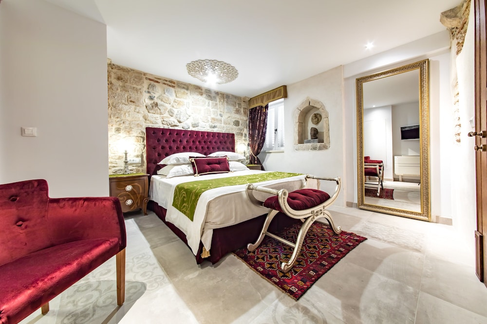 Luxury Suite Legatus Main building photo 2