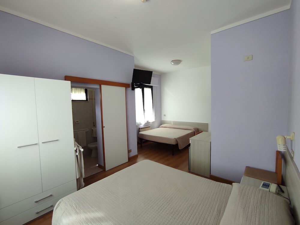 Comfort Quadruple Room