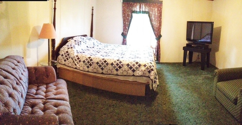 Standard Room, 1 King Bed photo 1