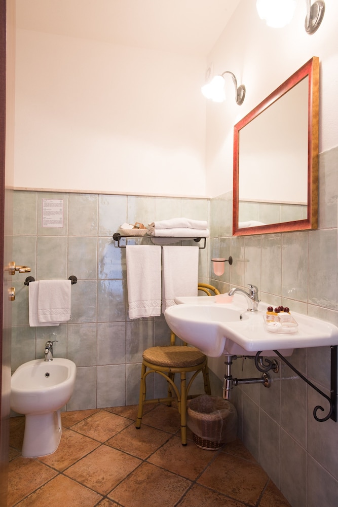Standard Double or Twin Room, Sea View - Photo 5