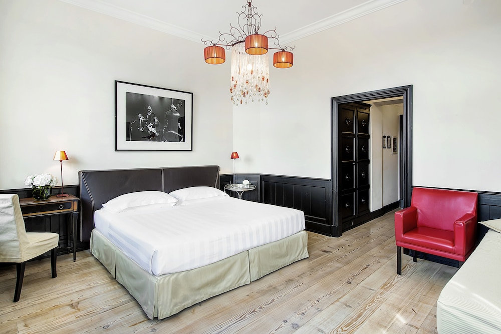 Family Junior Suite, Stay for Kids and Teens Included - Photo 2