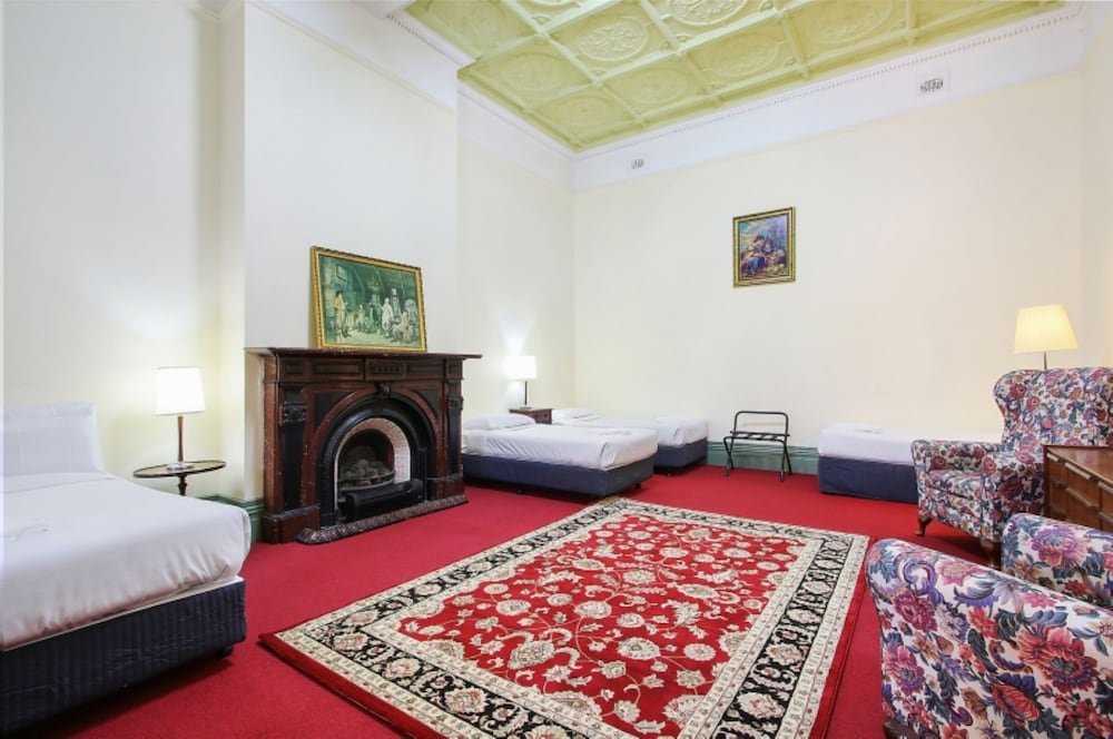 Standard Room, Non Smoking, Shared Bathroom (Chapel Room) photo 1