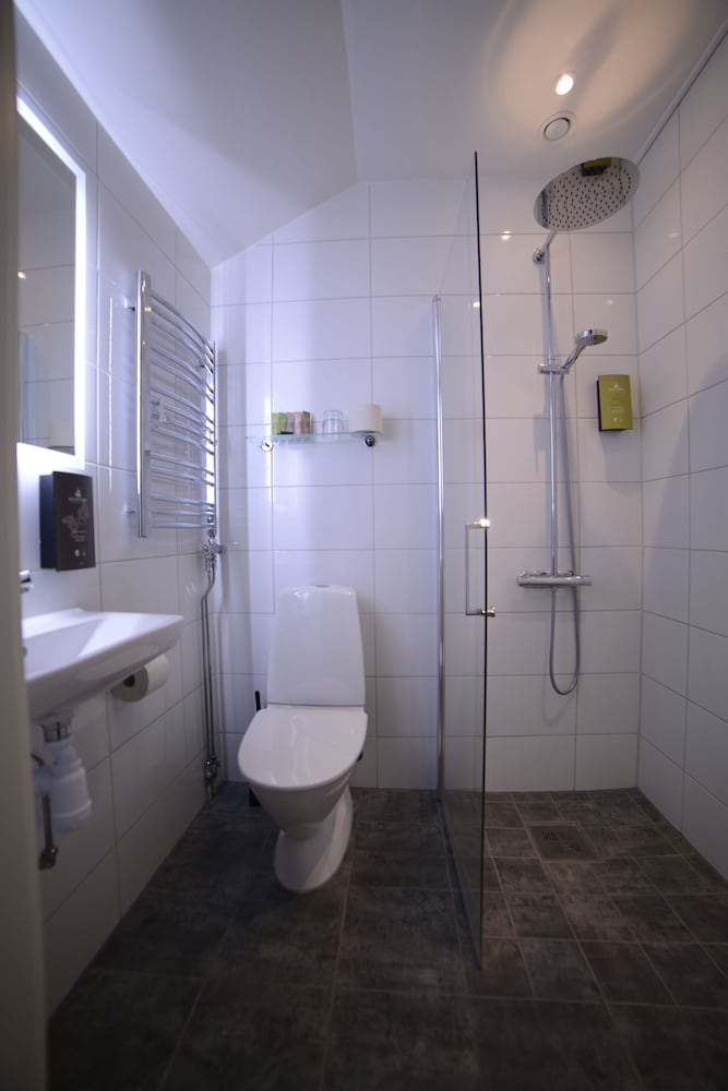 Standard Double Room, 2 Twin Beds photo 3