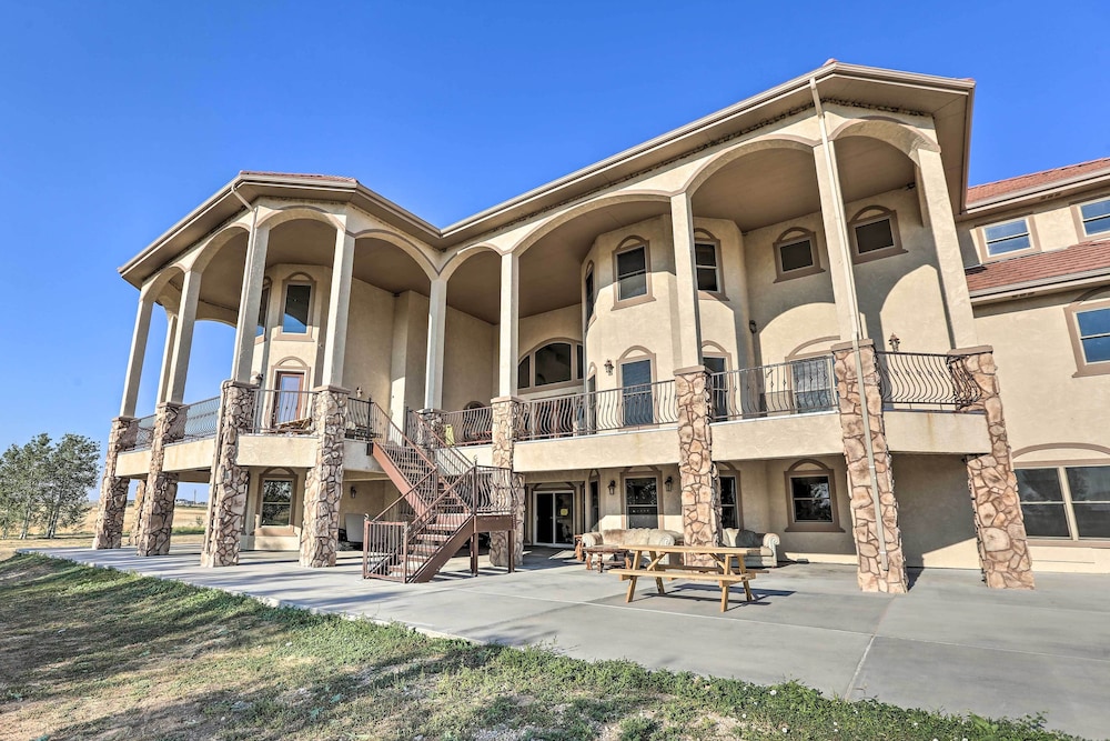 House (5 Bedrooms) photo 1