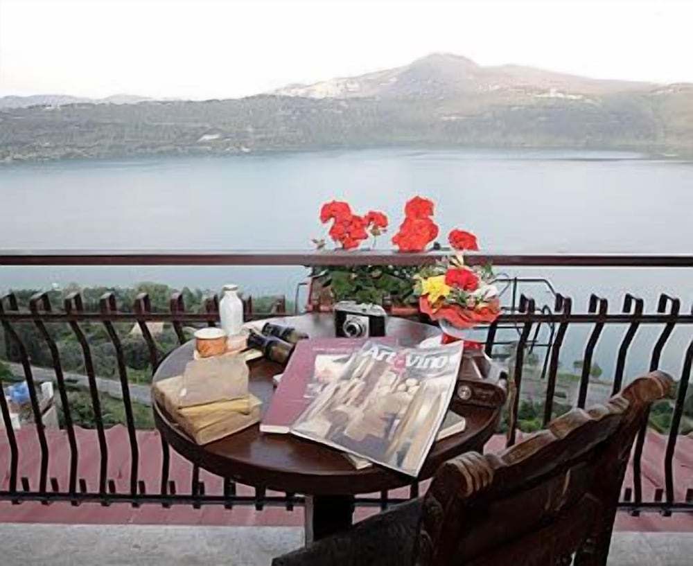 Superior Double Room, Lake View - Photo 14