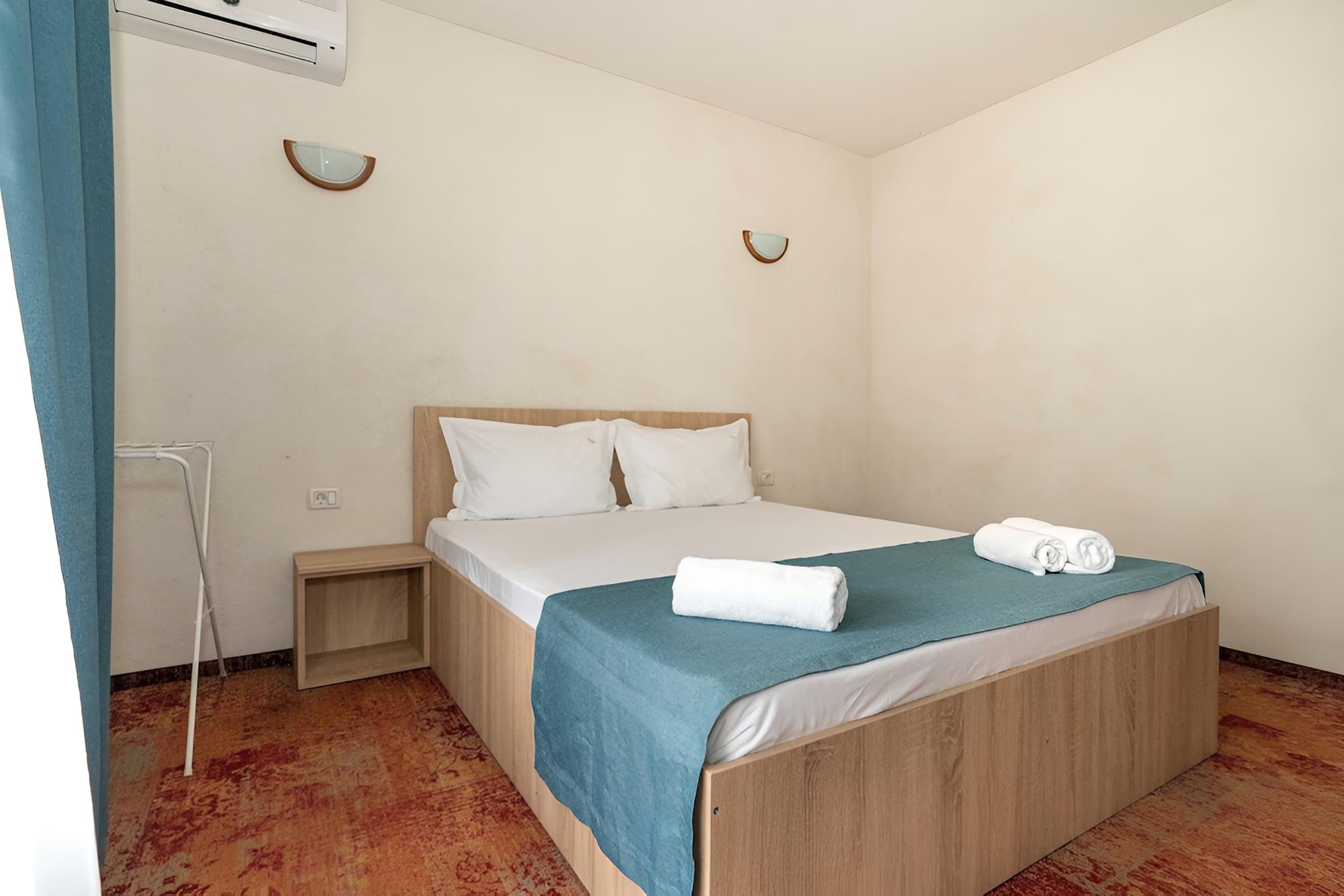 Economy Double Room (no balcony) photo 1