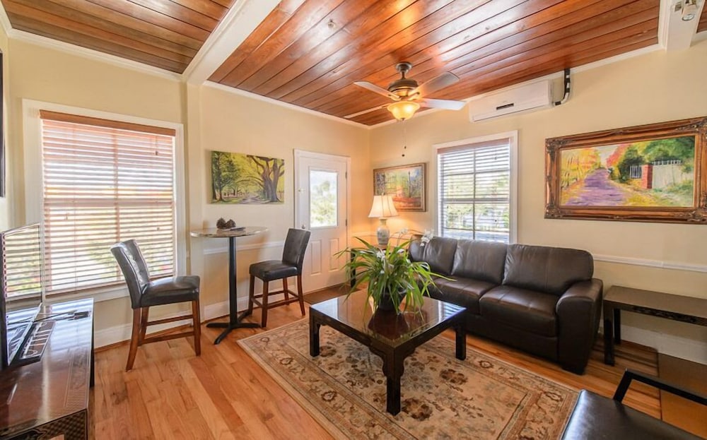 Flagler Suite, 2 Bedrooms, Kitchen, Private Balcony