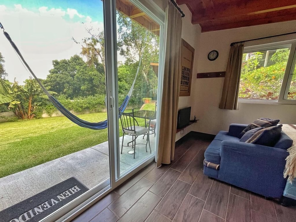 Basic Bungalow photo 1