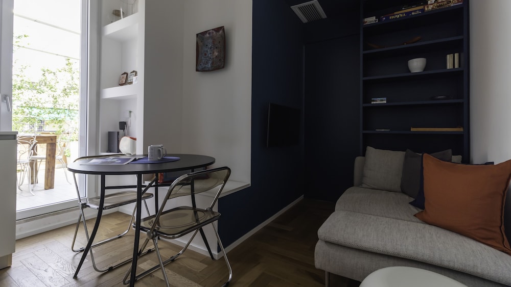 Apartment (1 Bedroom)