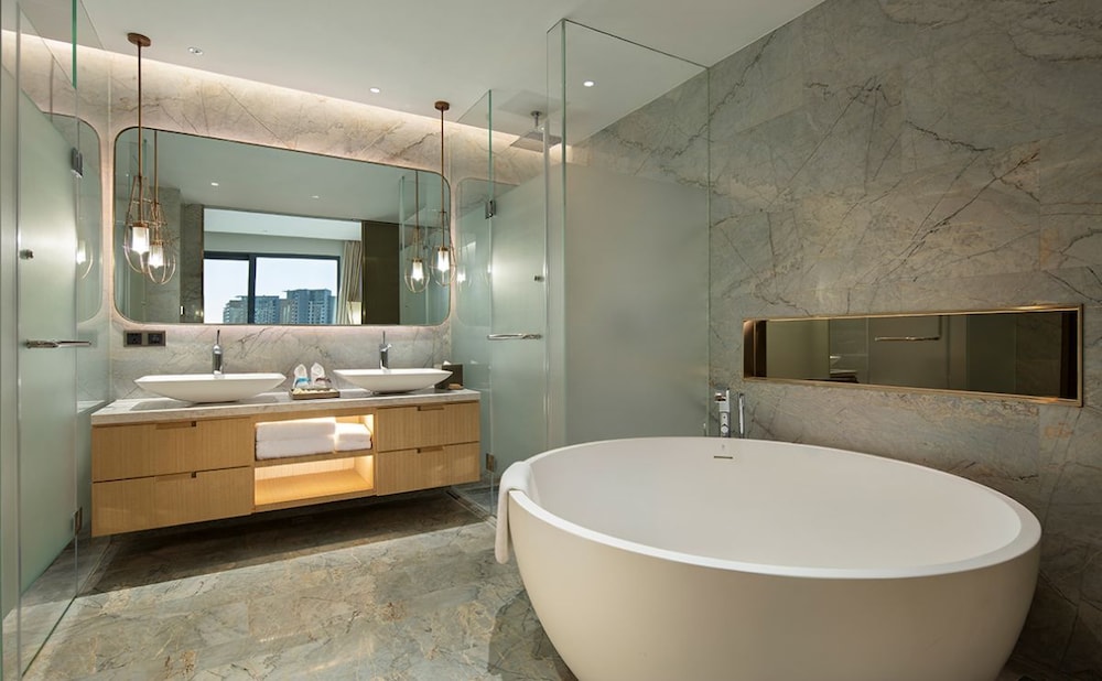 Suite, 1 Bedroom, Balcony, Sea View - Photo 6